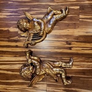 Lovely Pair of Vintage Syroco Angel Wall Hangings with Original Gold Fin…